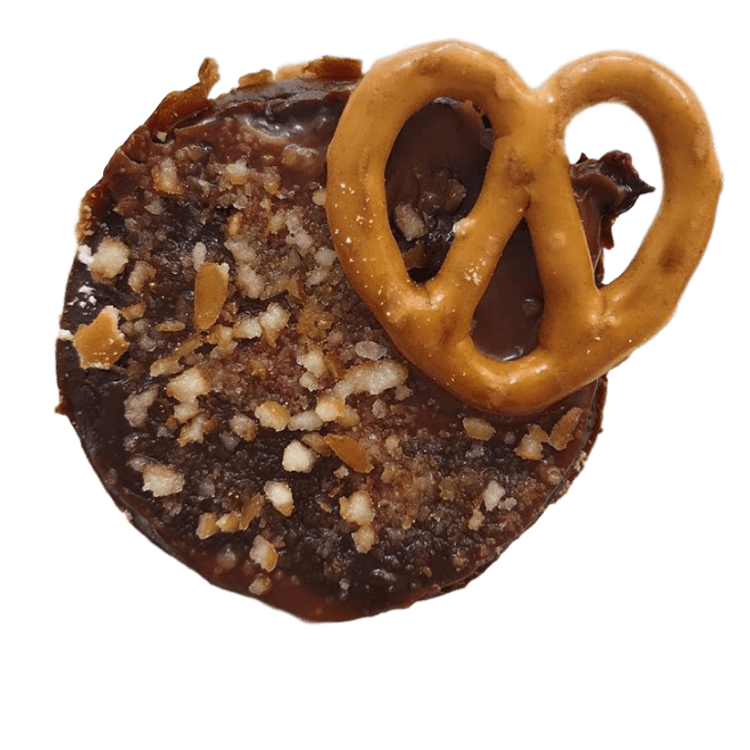 https://buildandbakeltd.com/wp-content/uploads/2020/05/brownie-creme-egg-pretzel_tp.png